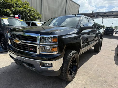 Used 2014 Chevrolet Silverado 1500 LTZ Z71 w/ LTZ Plus Package AWD/4WD image 3