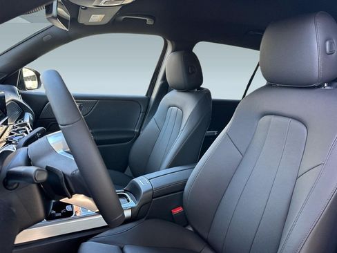 New 2026 Mercedes-Benz GLB 250 image 5