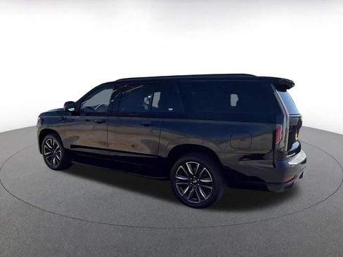 Used 2023 Cadillac Escalade ESV Sport AWD/4WD image 8