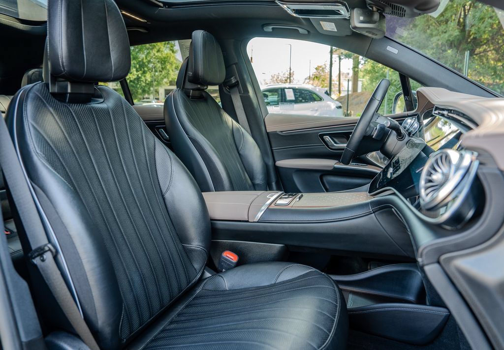 Used 2024 Mercedes-Benz EQS 450+ SUV w/ Acoustic Comfort Package image 21