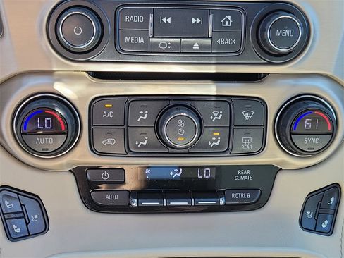 Used 2018 GMC Yukon Denali image 31