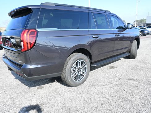 New 2026 Ford Expedition Max Active image 2