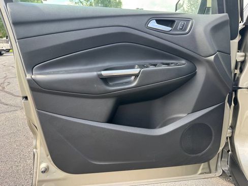Certified 2018 Ford Escape SE FWD image 11