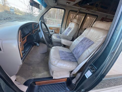 Used 1995 Ford E-150 and Econoline 150 image 6