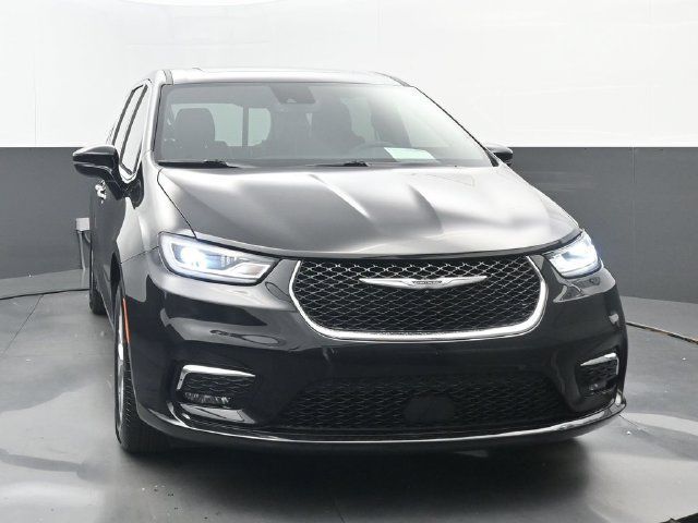 Used 2026 Chrysler Pacifica Limited FWD image 20
