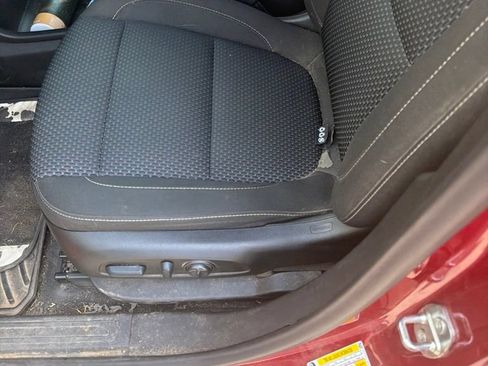 Used 2022 GMC Acadia SLE w/ Driver Convenience Package FWD image 1