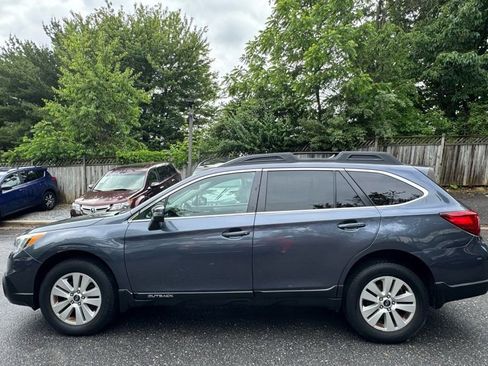 Used 2016 Subaru Outback 2.5i Premium AWD/4WD image 4