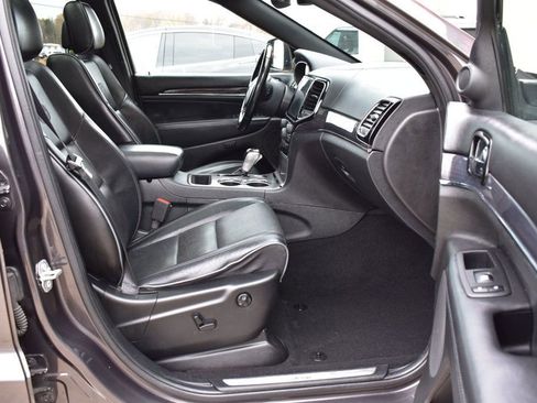 Used 2020 Jeep Grand Cherokee Overland image 17