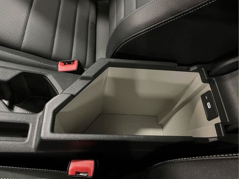 Used 2024 Volkswagen Jetta SE w/ Panoramic Sunroof Package FWD image 37