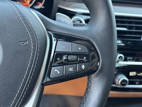 Used 2023 BMW 530i w/ Convenience Package image 31