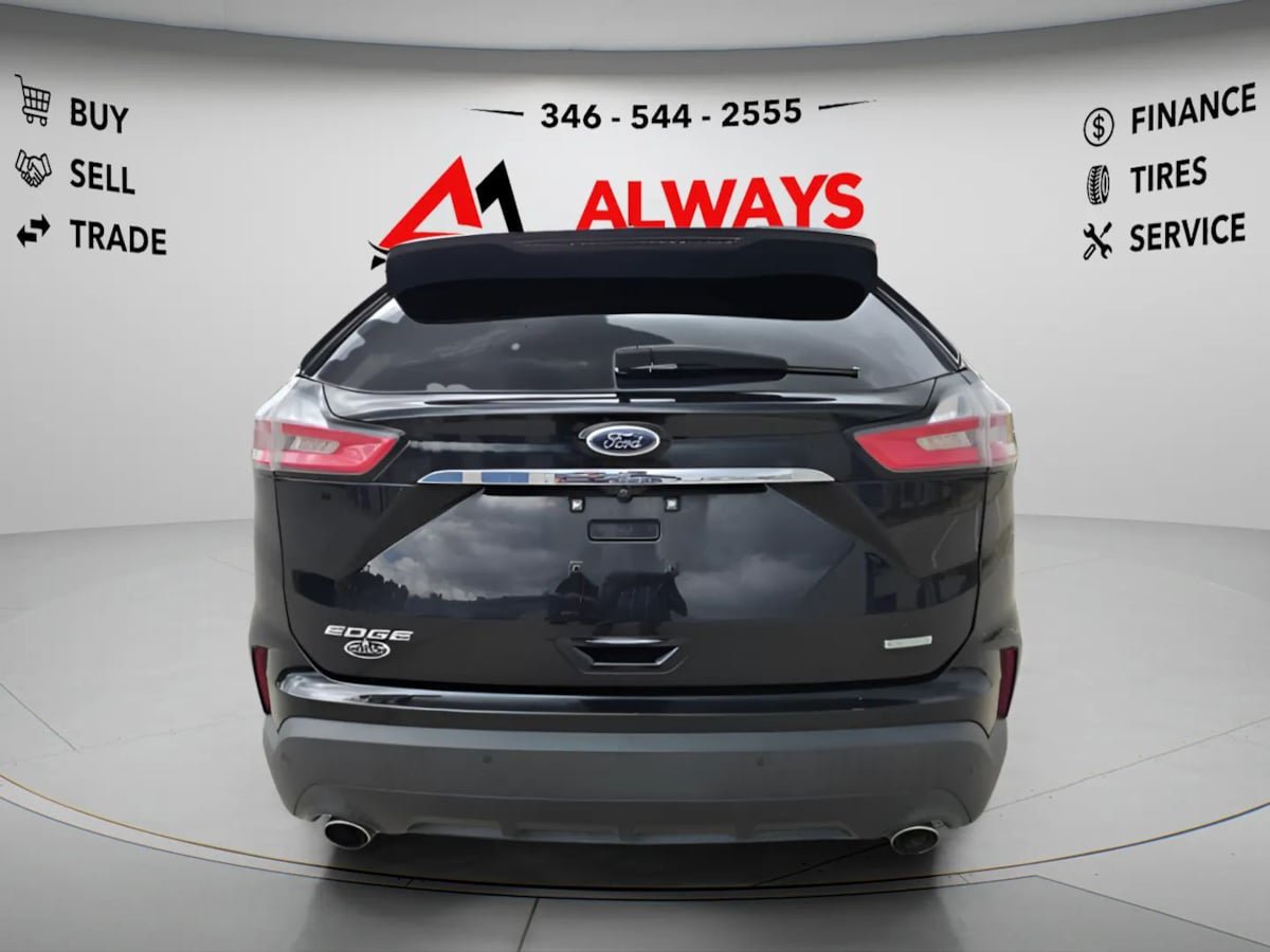 Used 2020 Ford Edge SE FWD image 12