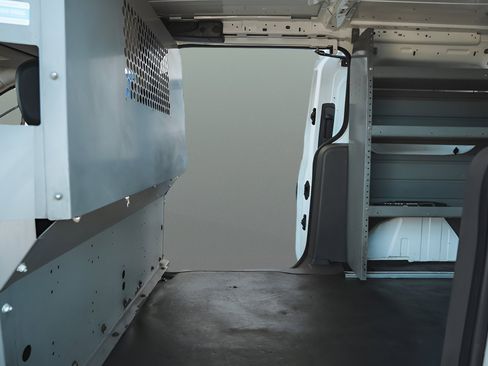 Used 2020 Ford Transit Connect XL FWD image 9