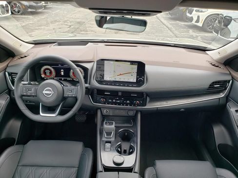 Used 2023 Nissan Rogue Platinum w/ Platinum Premium Package AWD/4WD image 13