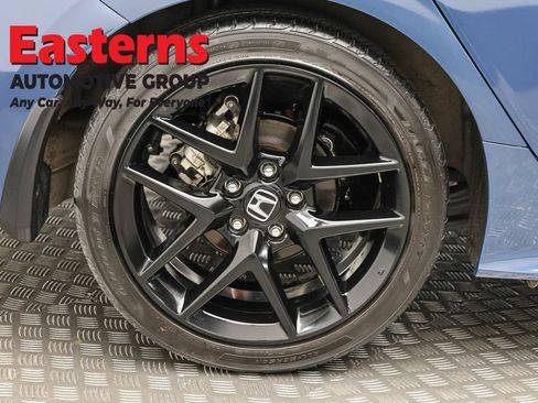Used 2025 Honda Civic Sport image 29