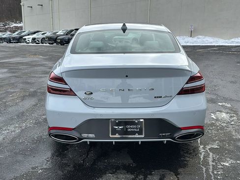 Used 2022 Genesis G70 3.3T w/ Sport Advanced Package image 12