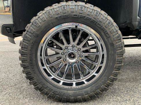 Used 2024 Chevrolet Silverado 2500 LTZ w/ LTZ Premium Package AWD/4WD image 10