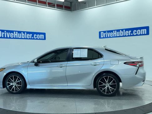 Used 2021 Toyota Camry SE image 8