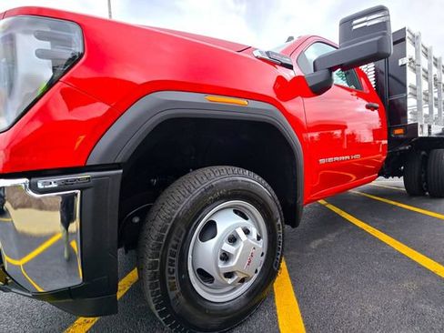 New 2026 GMC Sierra 3500 Pro w/ Convenience Package RWD image 32