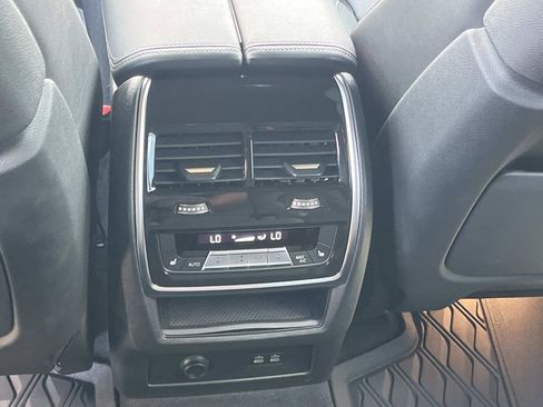Used 2024 BMW X7 xDrive40i w/ Executive Package AWD/4WD image 18