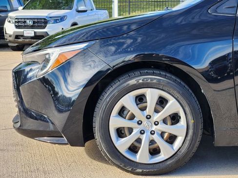 Used 2024 Toyota Corolla LE image 6