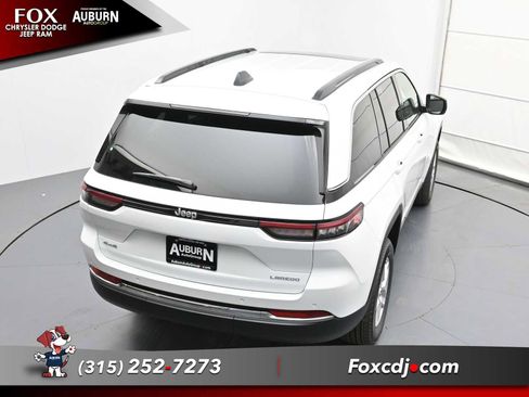 New 2025 Jeep Grand Cherokee Laredo X w/ Luxury Tech Group I image 27