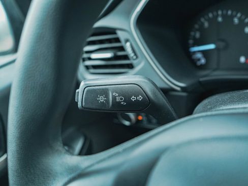 Used 2022 Ford Escape SE image 18