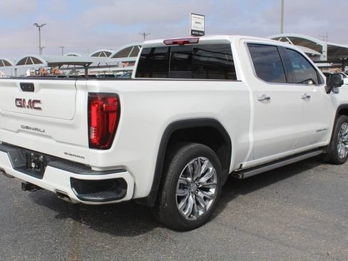 Used 2025 GMC Sierra 1500 Denali w/ Denali Reserve Package AWD/4WD image 3