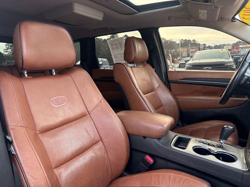 Used 2012 Jeep Grand Cherokee Overland Summit image 22
