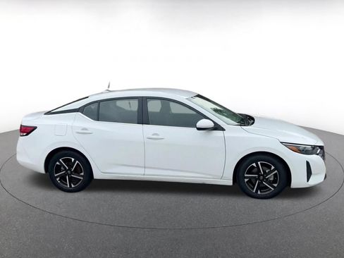 Used 2025 Nissan Sentra SV FWD image 13