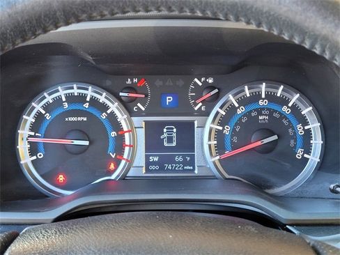 Certified 2018 Toyota 4Runner TRD Off-Road Premium image 27