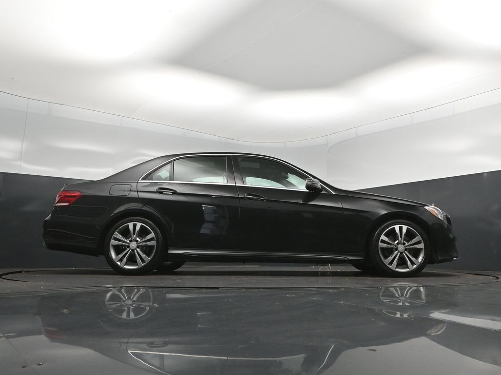 Used 2016 Mercedes-Benz E 350 4MATIC Sedan image 43