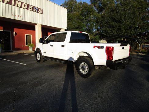 Used 2021 Ford F250 XL w/ STX Appearance Package image 3