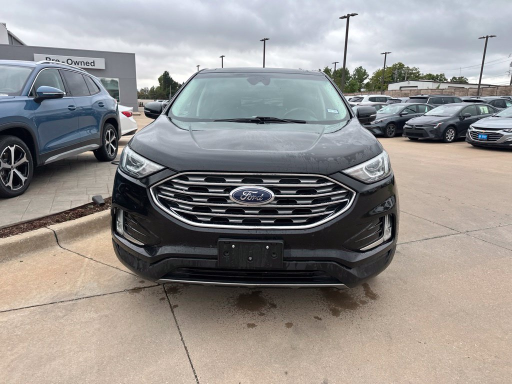 Used 2019 Ford Edge Titanium FWD image 2