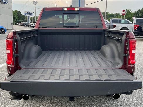 Used 2025 RAM 1500 Big Horn AWD/4WD image 32