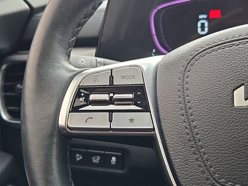 Used 2025 Kia Telluride EX X-Line AWD/4WD image 18