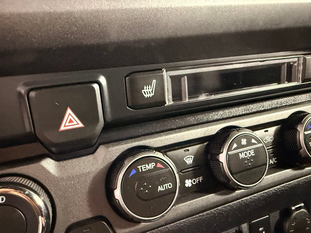 Used 2020 Toyota Tacoma TRD Off-Road w/ TRD Premium Off Road Package AWD/4WD image 30