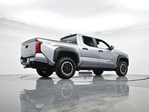 Used 2024 Toyota Tacoma TRD Off-Road AWD/4WD image 34