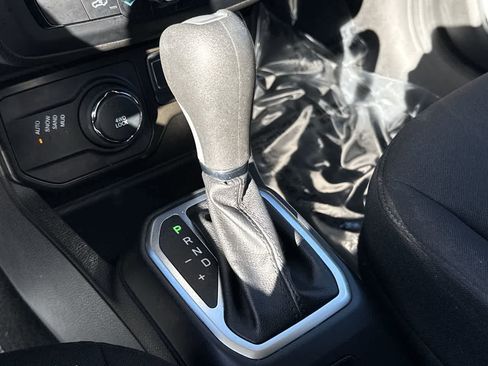 Used 2020 Jeep Renegade Latitude w/ Cold Weather Group image 30