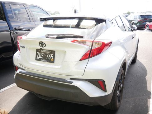 Used 2022 Toyota C-HR Nightshade FWD image 6