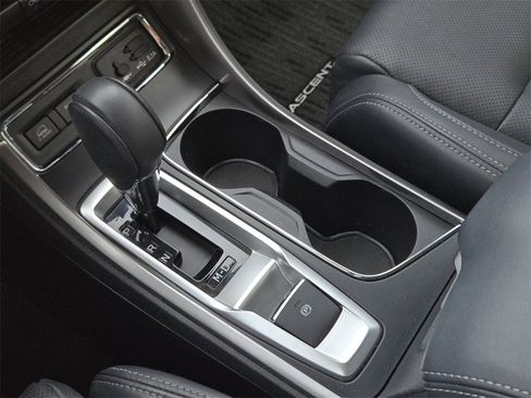 Used 2022 Subaru Ascent Limited w/ Technology Package image 21