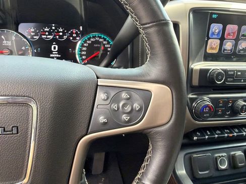 Used 2017 GMC Sierra 2500 Denali w/ Duramax Plus Package AWD/4WD image 25