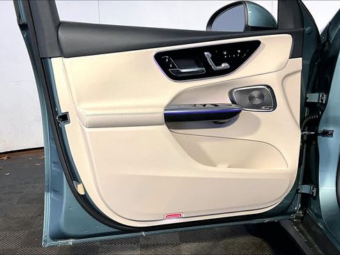 New 2026 Mercedes-Benz GLC 300 4MATIC image 11