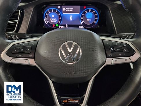 Used 2024 Volkswagen Atlas Peak Edition SE AWD/4WD image 37