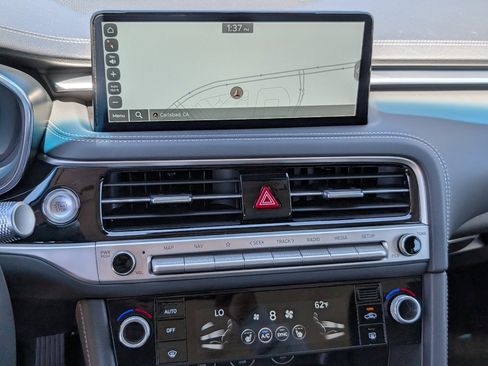 Used 2026 Genesis G70 2.5T image 17