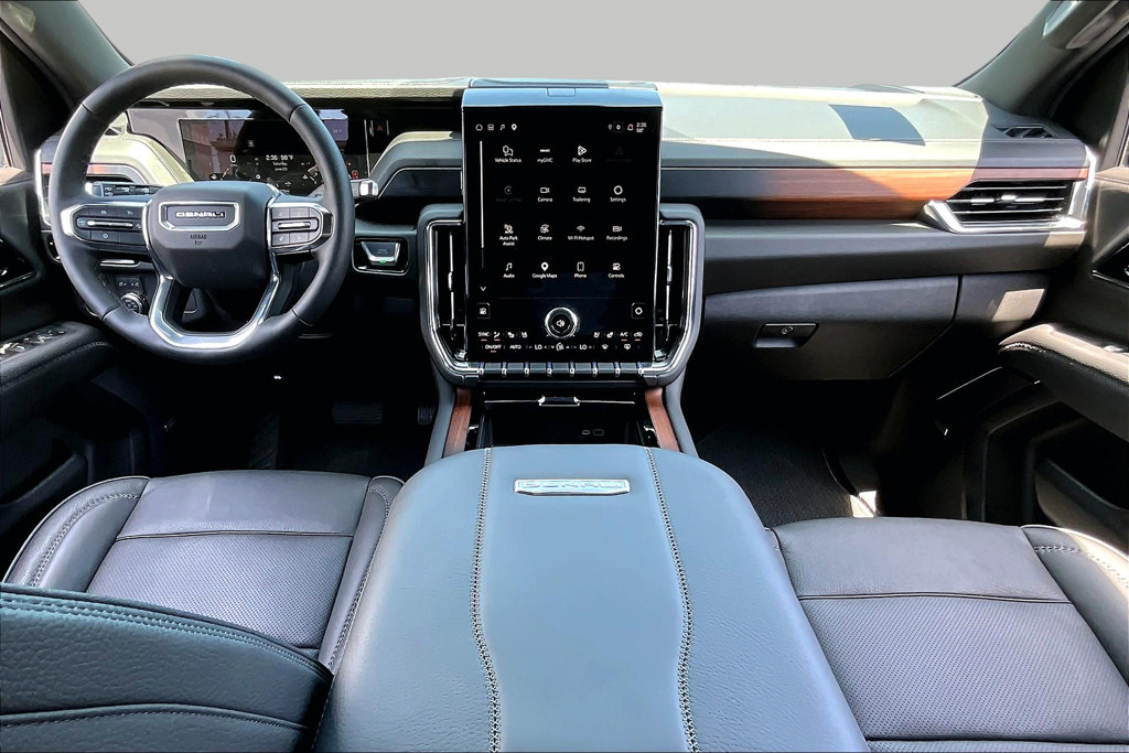 Used 2026 GMC Yukon Denali AWD/4WD image 7