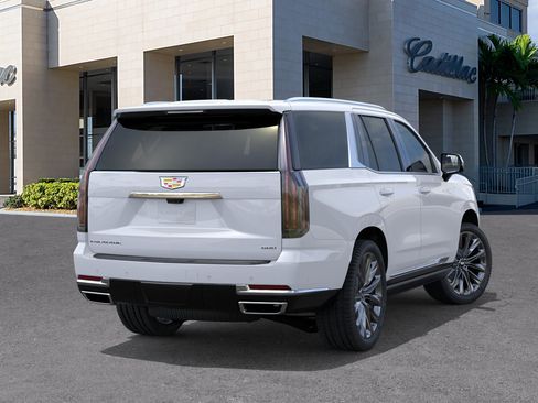 New 2026 Cadillac Escalade Luxury image 4