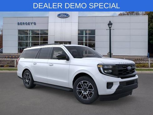 New 2025 Ford Expedition Max Active image 7