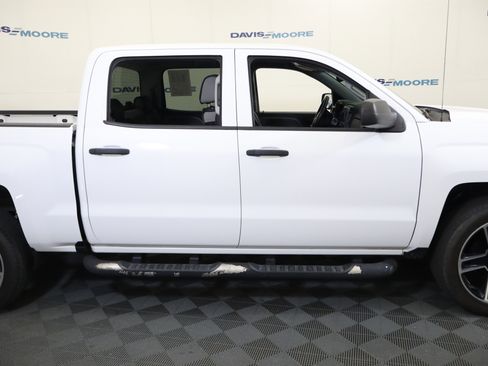 Used 2018 Chevrolet Silverado 1500 Custom w/ LPO, Black Pack AWD/4WD image 5