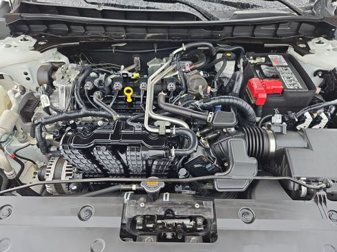 Used 2024 Nissan Altima 2.5 SR FWD image 31
