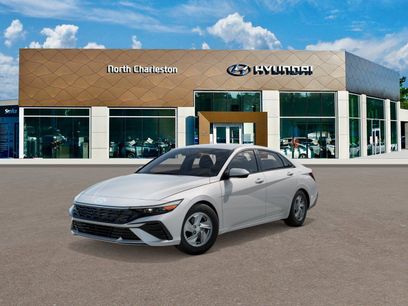 New 2026 Hyundai Elantra SE